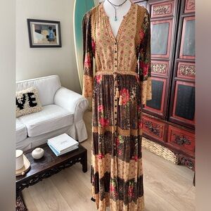 Tulle & Batiste Layla Gown L 🥀